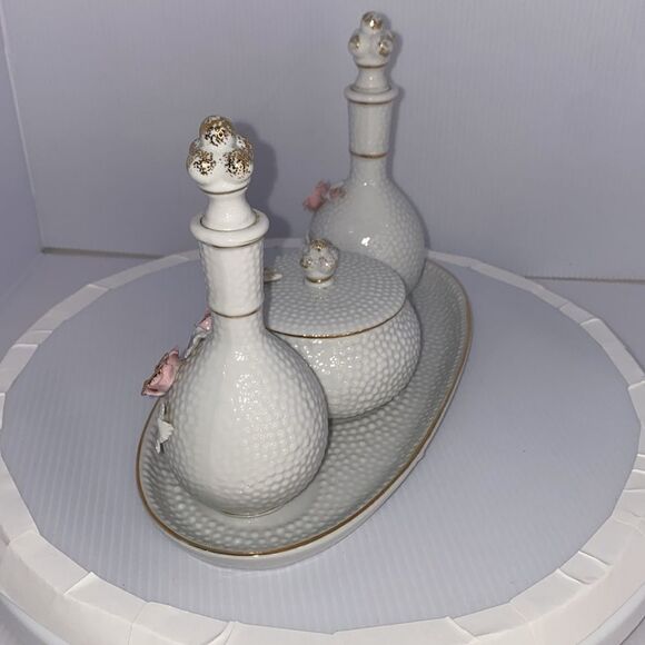 Vintage Porcelain Vanity Set Textured Hobnail White With 3D Floral Design Japan - Picture 4 of 12